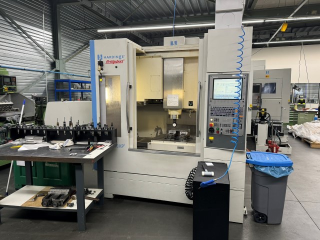 used Machines available immediately milling machining centers - vertical BRIDGEPORT VMC760xp3