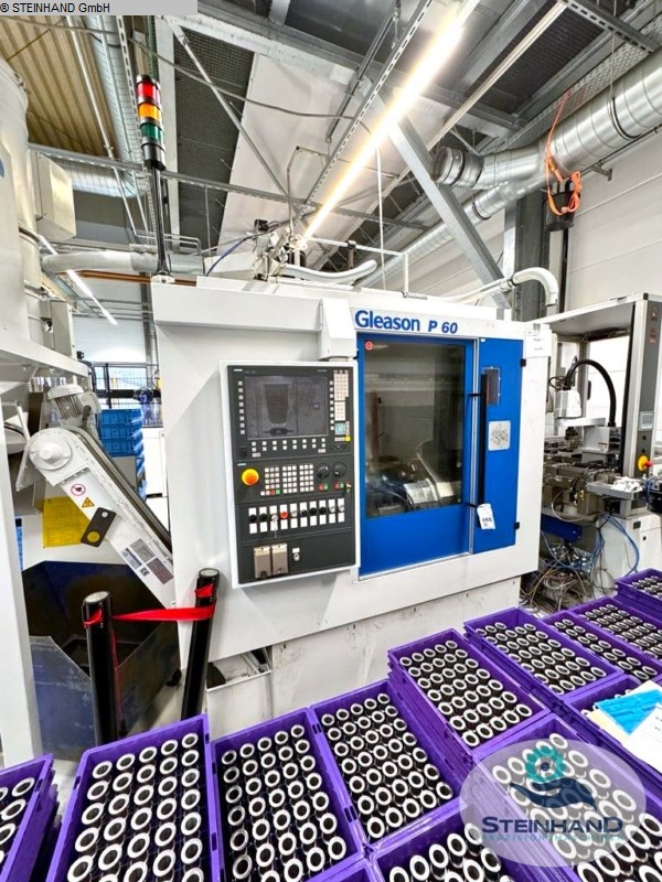 gebrauchte Metallbearbeitungsmaschinen Zahnrad-Abwälzfräsmaschine - horizontal GLEASON-PFAUTER P60