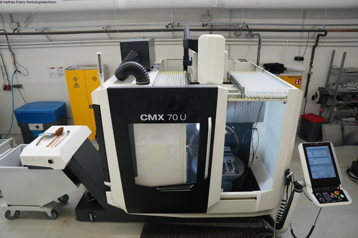 gebrauchte Maschinen sofort verfügbar Bearbeitungszentrum - Universal DMG MORI CMX 70 U