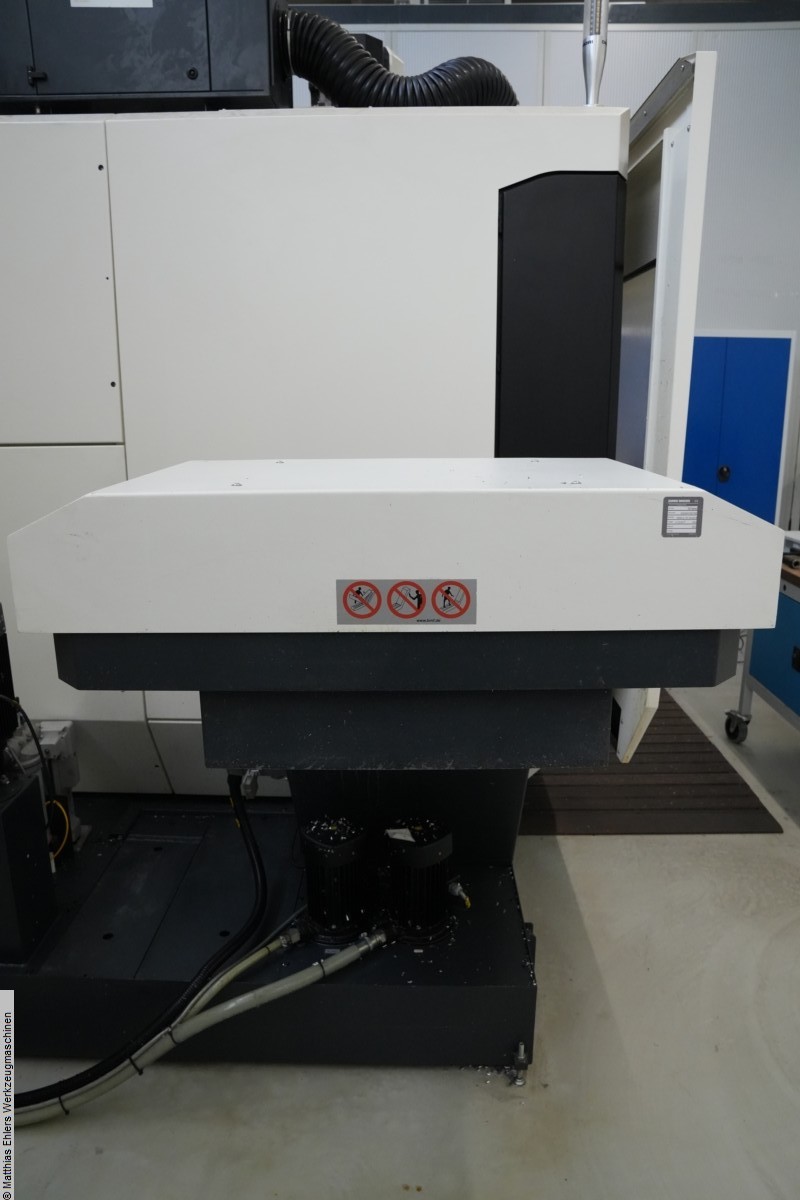 used milling machining centers - universal DMG MORI CMX 70 U