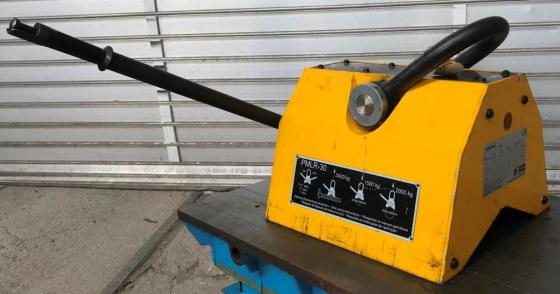 used Workshop equipment Lifting magnets IHG PMLR-30 bzw. HM 06106R-3000