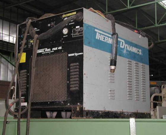 gebrauchte Maschinen sofort verfügbar Plasmaschneidegerät THERMAL ARC PAK 45