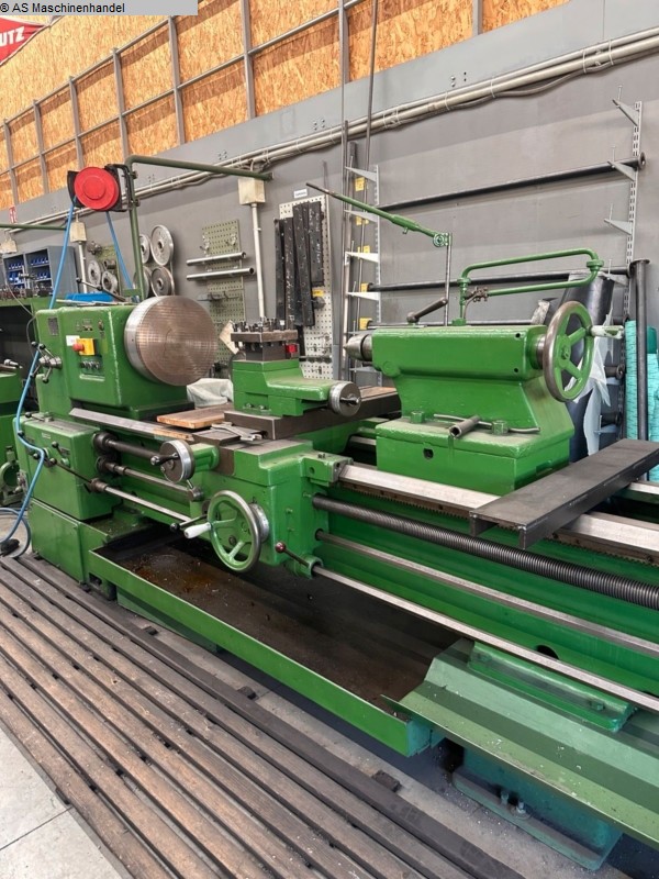 used Machines available immediately lathe-conventional-electronic TOS SN71