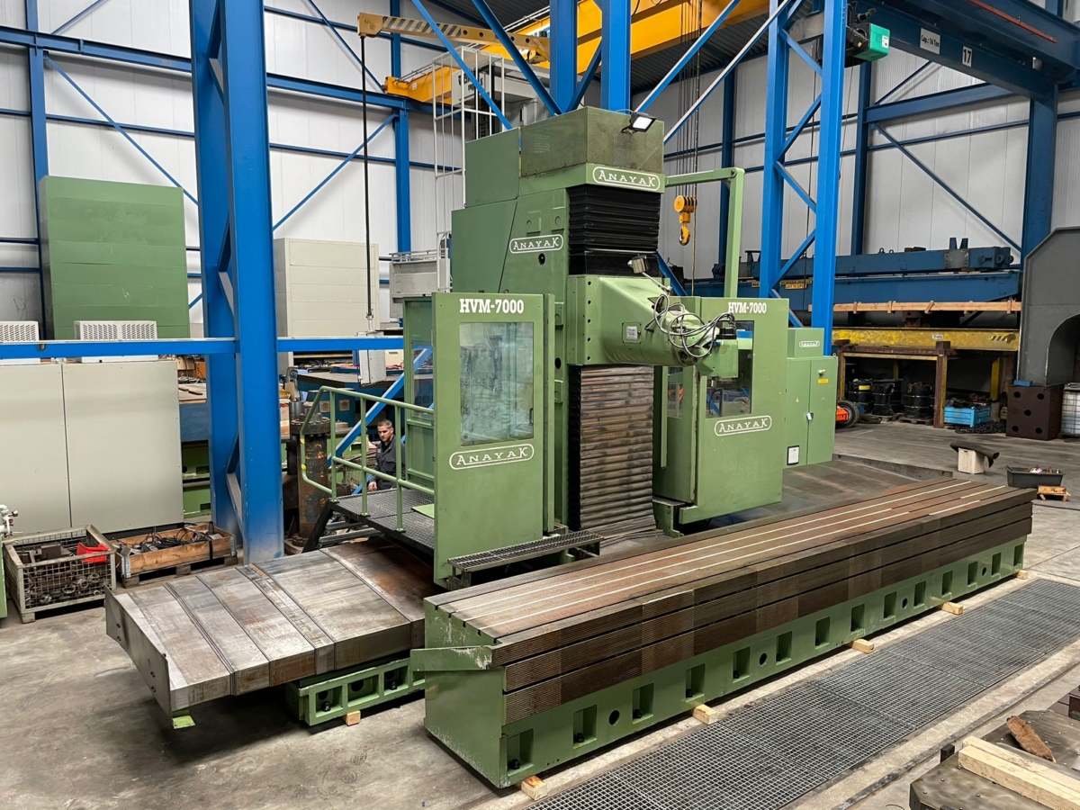 used Machines available immediately Bed Type Milling Machine - Universal Anayak HVM7000