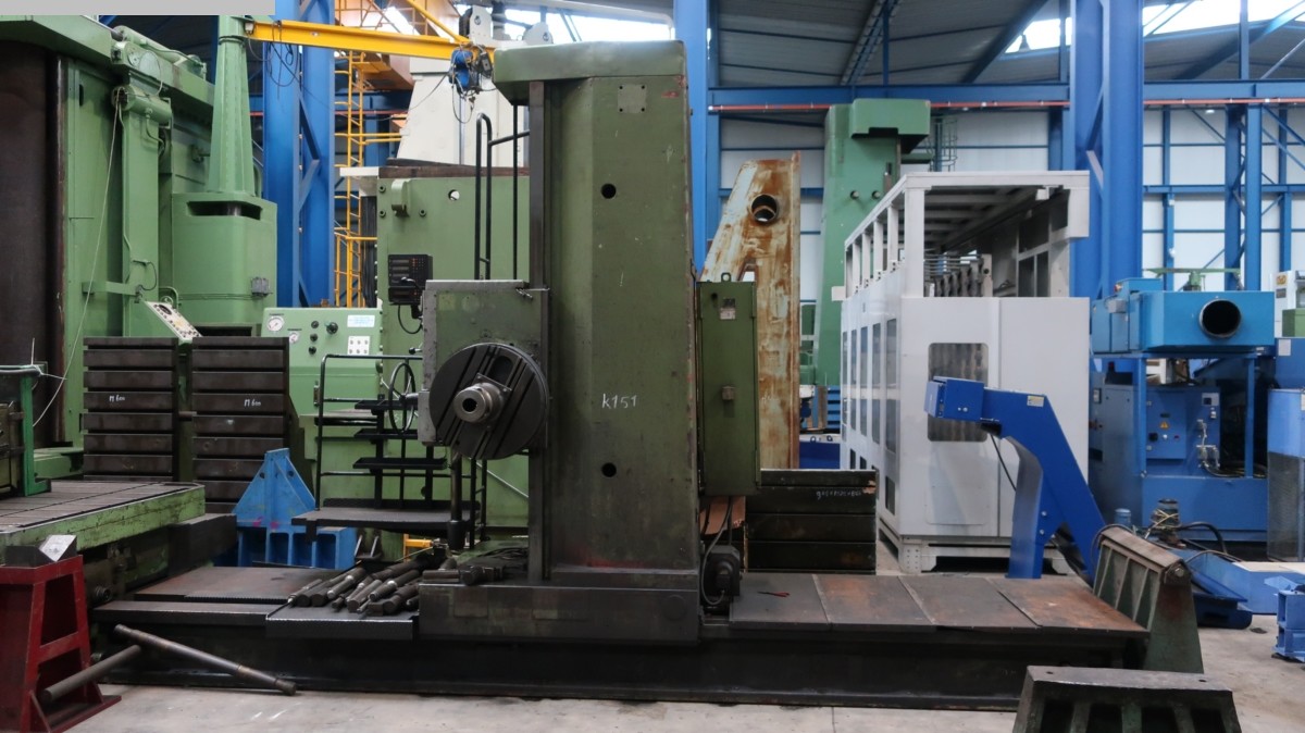 used Machines available immediately Floor Type Boring and Milling M/C - Hor. Tos HP100