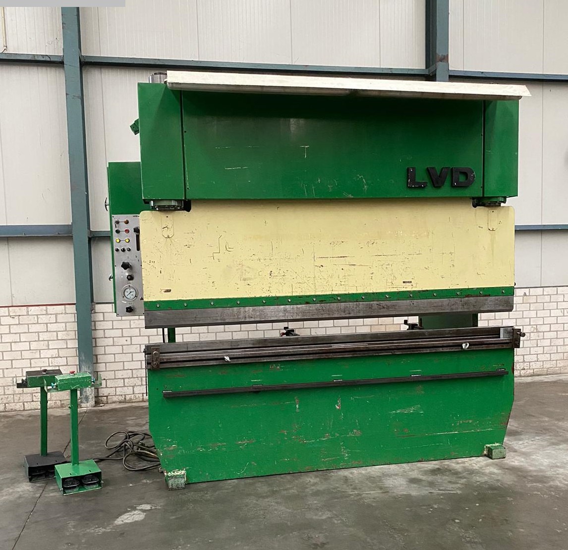 used Machines available immediately Hydr. pressbrake LVD PP
