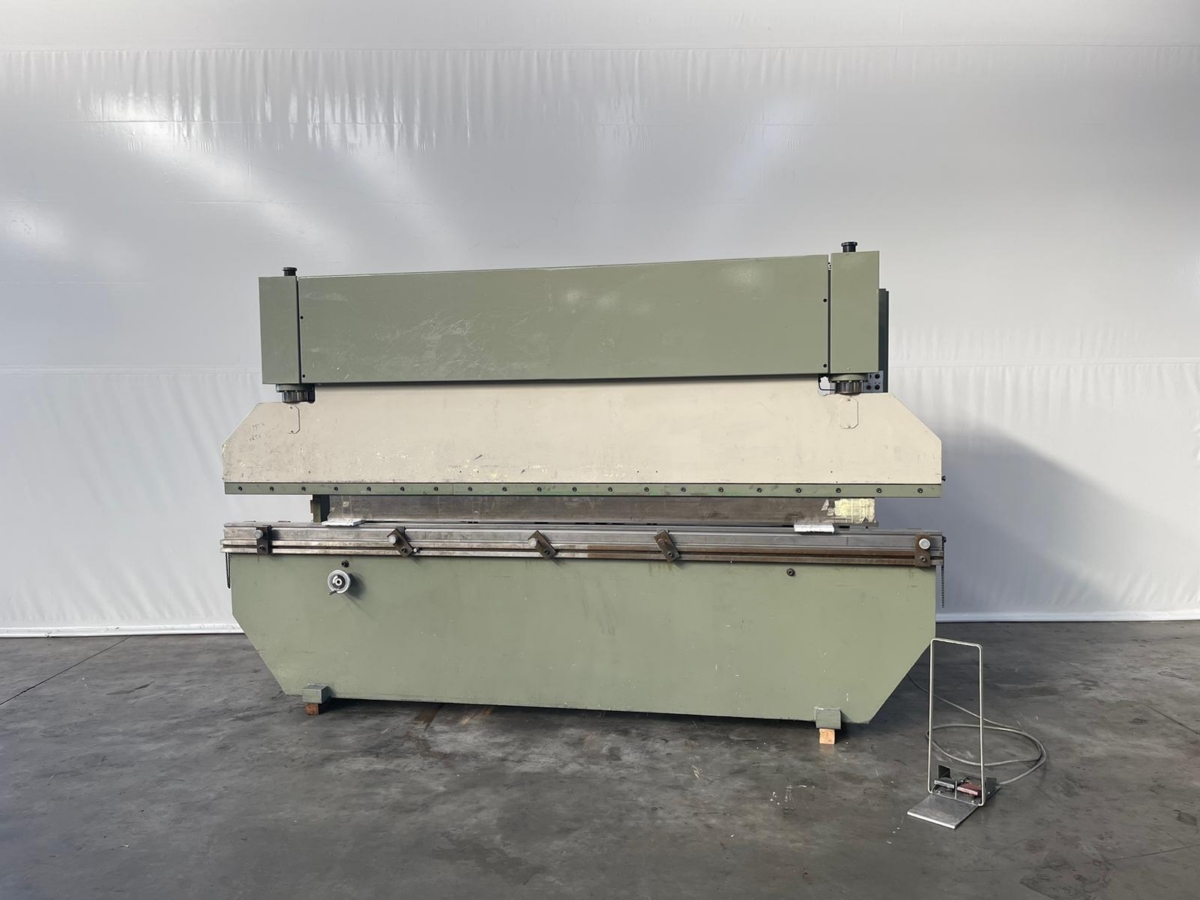 used Machines available immediately Hydr. pressbrake LVD PP70/30-40