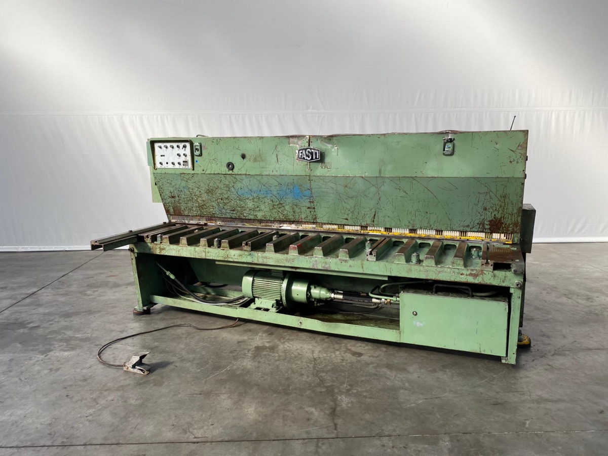 used Machines available immediately Plate Shear - Hydraulic Fasti TCHE 30/6