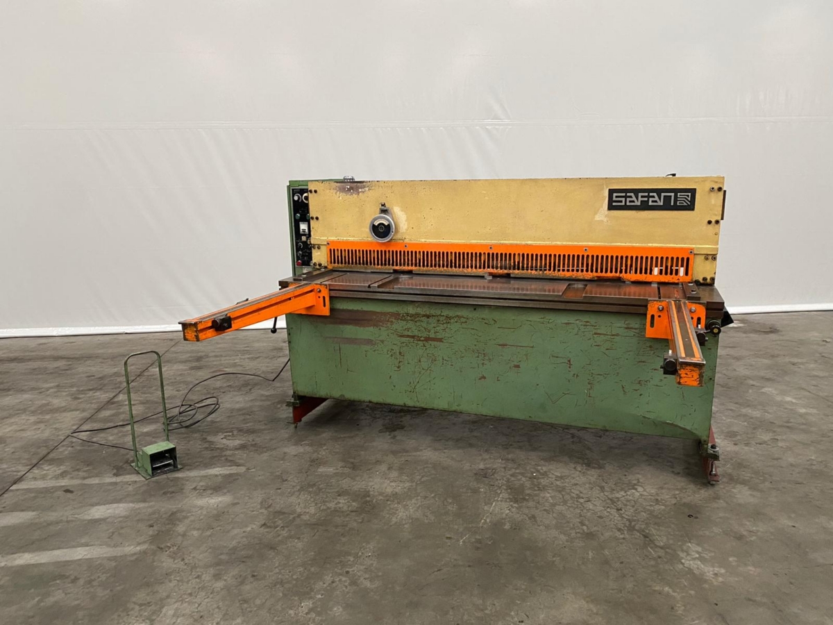 used Machines available immediately Plate Shear - Hydraulic SAFAN V.S.205/3