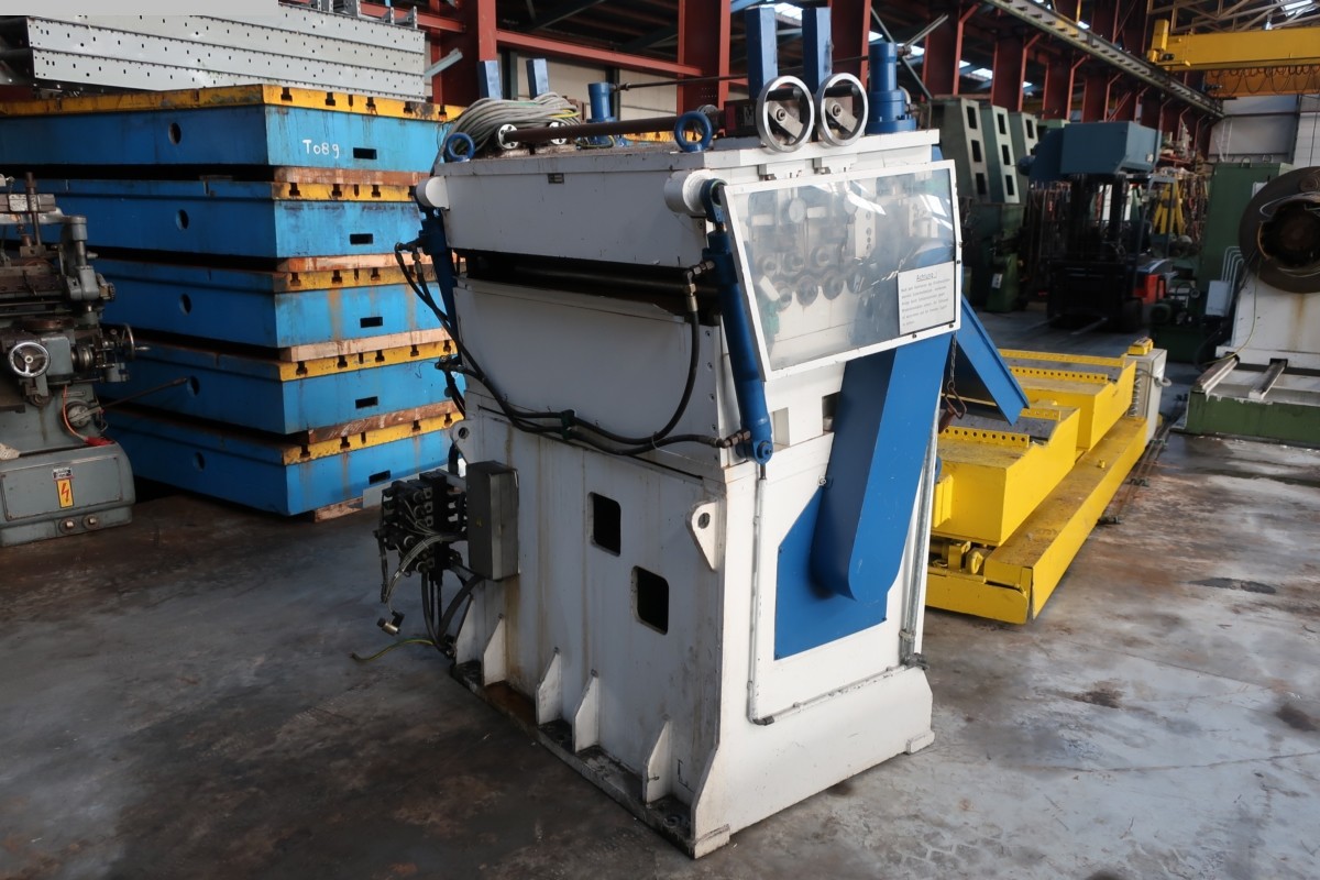 used Machines available immediately Stretch Form Press - Hydraulic Strekwals Plaatbewerking