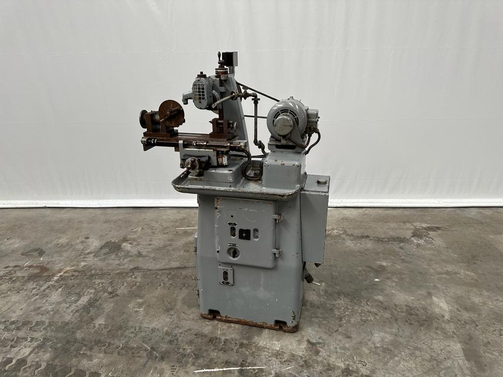used Machines available immediately Universal Milling Machine A.I. 