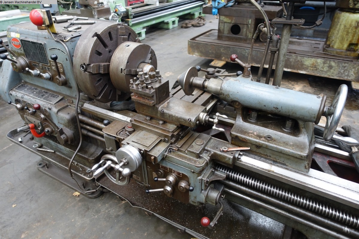 used Machines available immediately lathe-conventional-electronic VDF V3