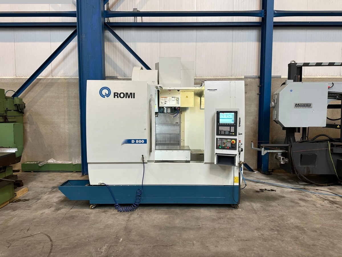 gebrauchte Maschinen sofort verfügbar Bearbeitungszentrum - Universal Romi D800