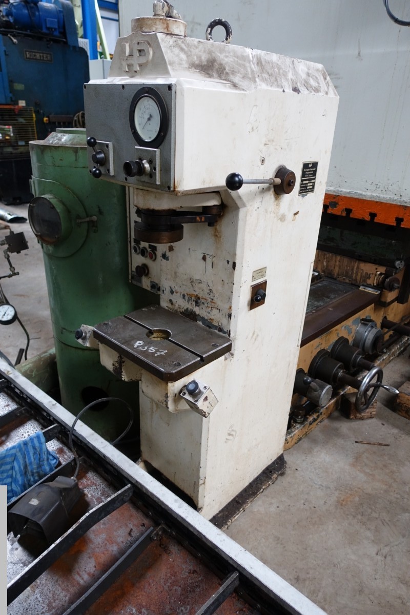 gebrauchte Metallbearbeitungsmaschinen Hydropneumatische Presse HP 4X150N	