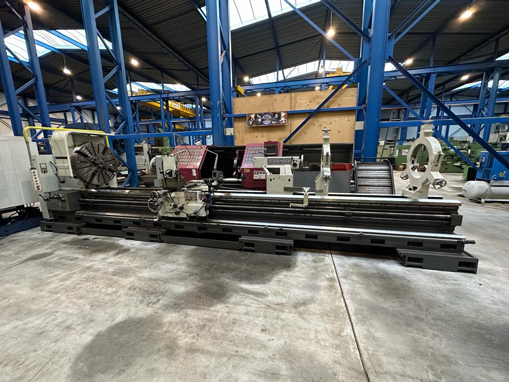 gebrauchte Metallbearbeitungsmaschinen Spitzendrehbank Takang TR1200x6000