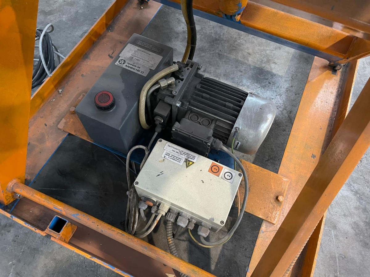 used Lift table Powerlift ELS-100