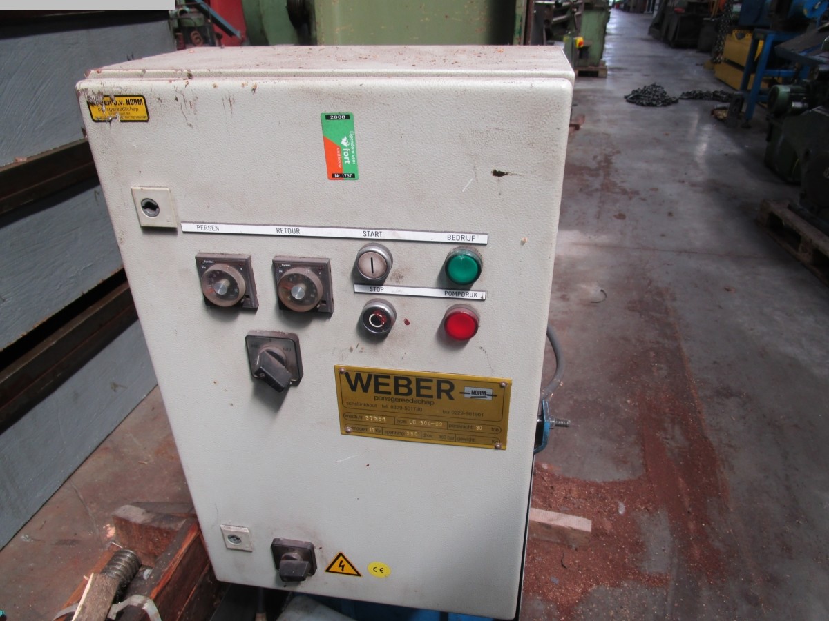 Máquina de estampado y punzonado usada Weber LD-300 BS