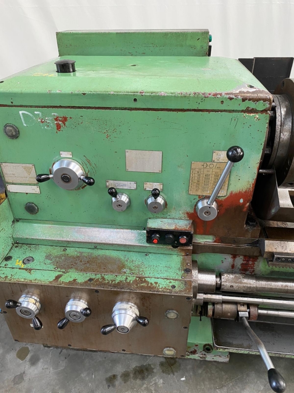used lathe-conventional-electronic Stanko