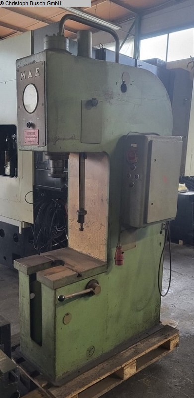 used Metal Processing Hydraulic Press MAE S 10 S