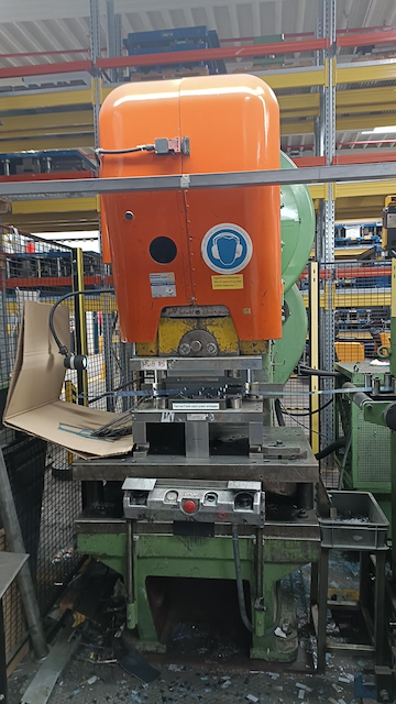 gebrauchte Metallbearbeitungsmaschinen Einständerexzenterpresse W. Paul Müller ExP 160