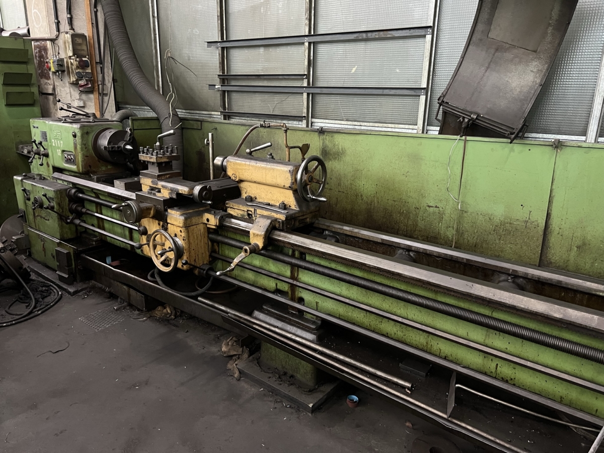 used Machines available immediately Center Lathe TOS SN55
