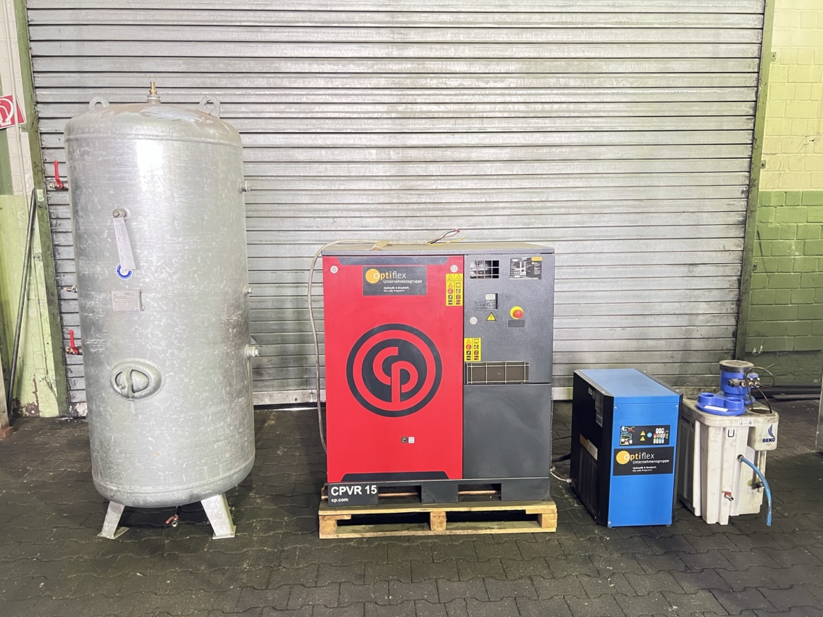 used Machines available immediately Compressors CHICAGO PNEUMATIC CPVR15 + Lufttrockner + Kessel