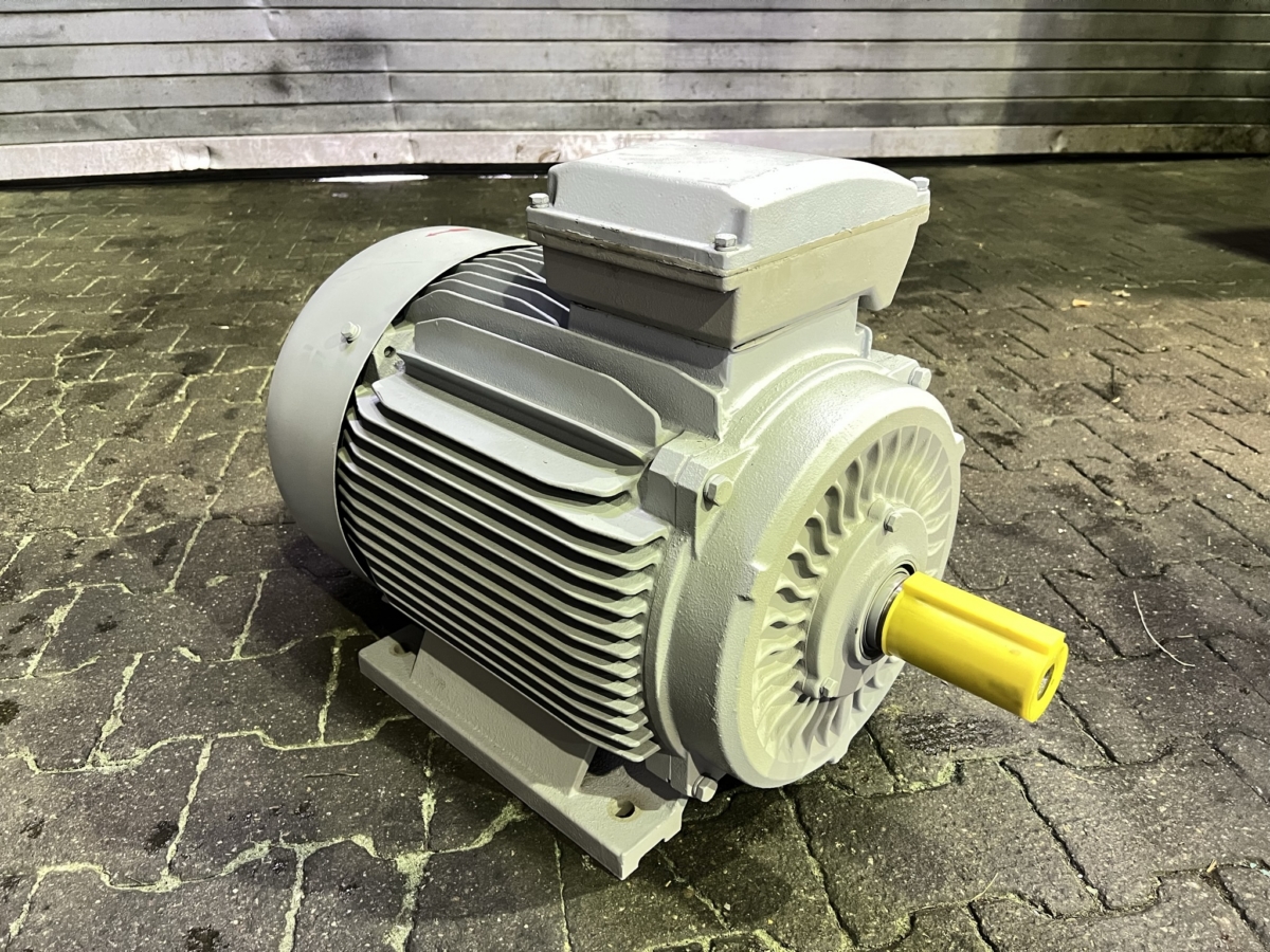 used Machines available immediately Motor MOLL - MOTOR Y2PE-200LB2B3