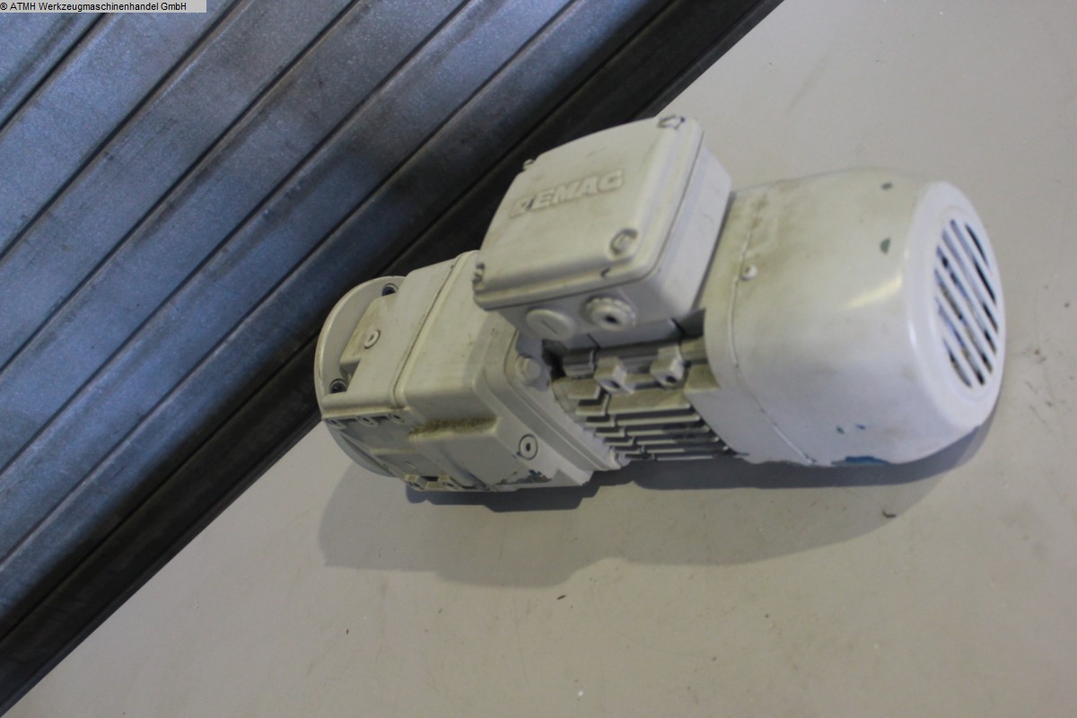 gebrauchte Maschinen sofort verfügbar Motor DEMAG KBV 71 A 8/2 - Getriebemotor