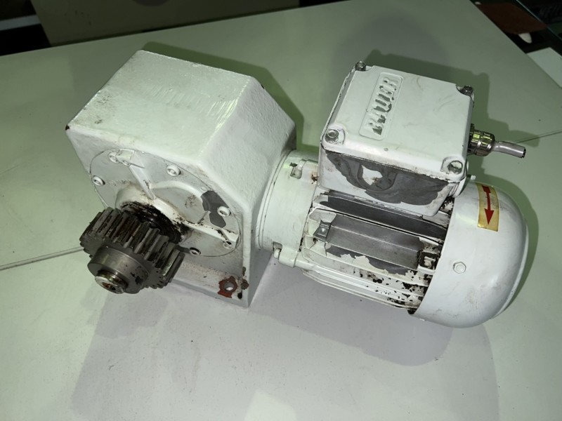 gebrauchte Maschinen sofort verfügbar Motor EBERHARD DK64SZ3-1111 Getriebemotor