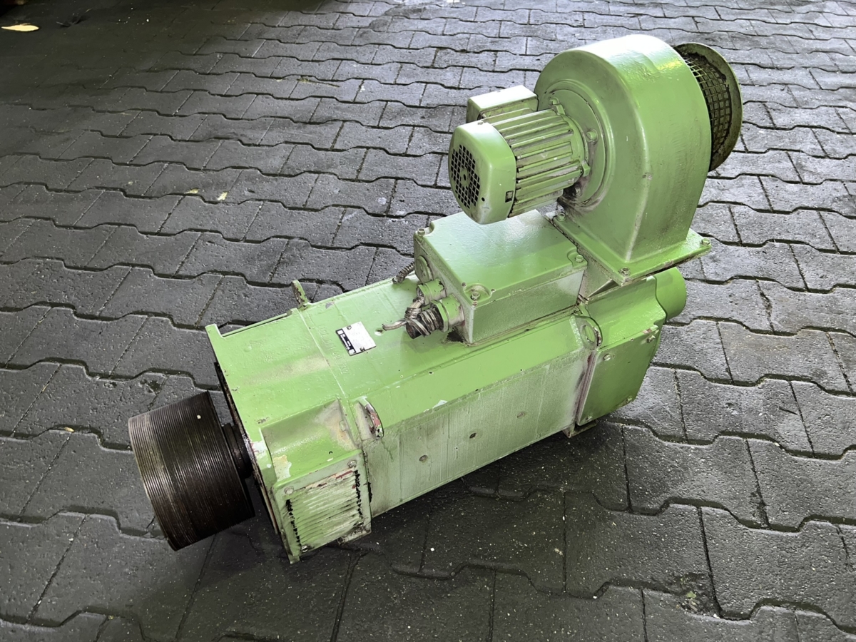 gebrauchte Maschinen sofort verfügbar Motor VEB MFDr132.3-F02 - TGL39434