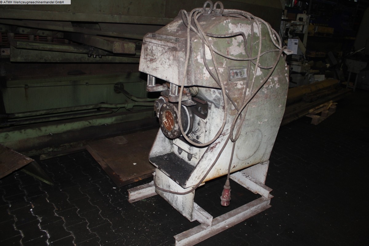 gebrauchte Metallbearbeitungsmaschinen Schweißkantenabschrägmaschine PULLMAX X 91