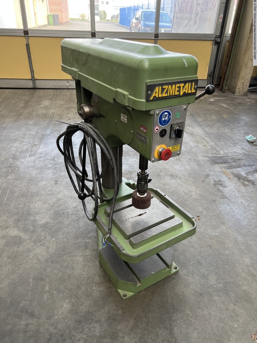 gebrauchte Bohrwerke / Bearbeitungszentren / Bohrmaschinen Tischbohrmaschine ALZMETALL AX2TS