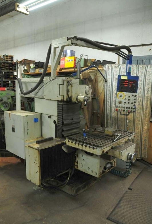 used Machines available immediately Universal Milling Machine MAHO MH 800