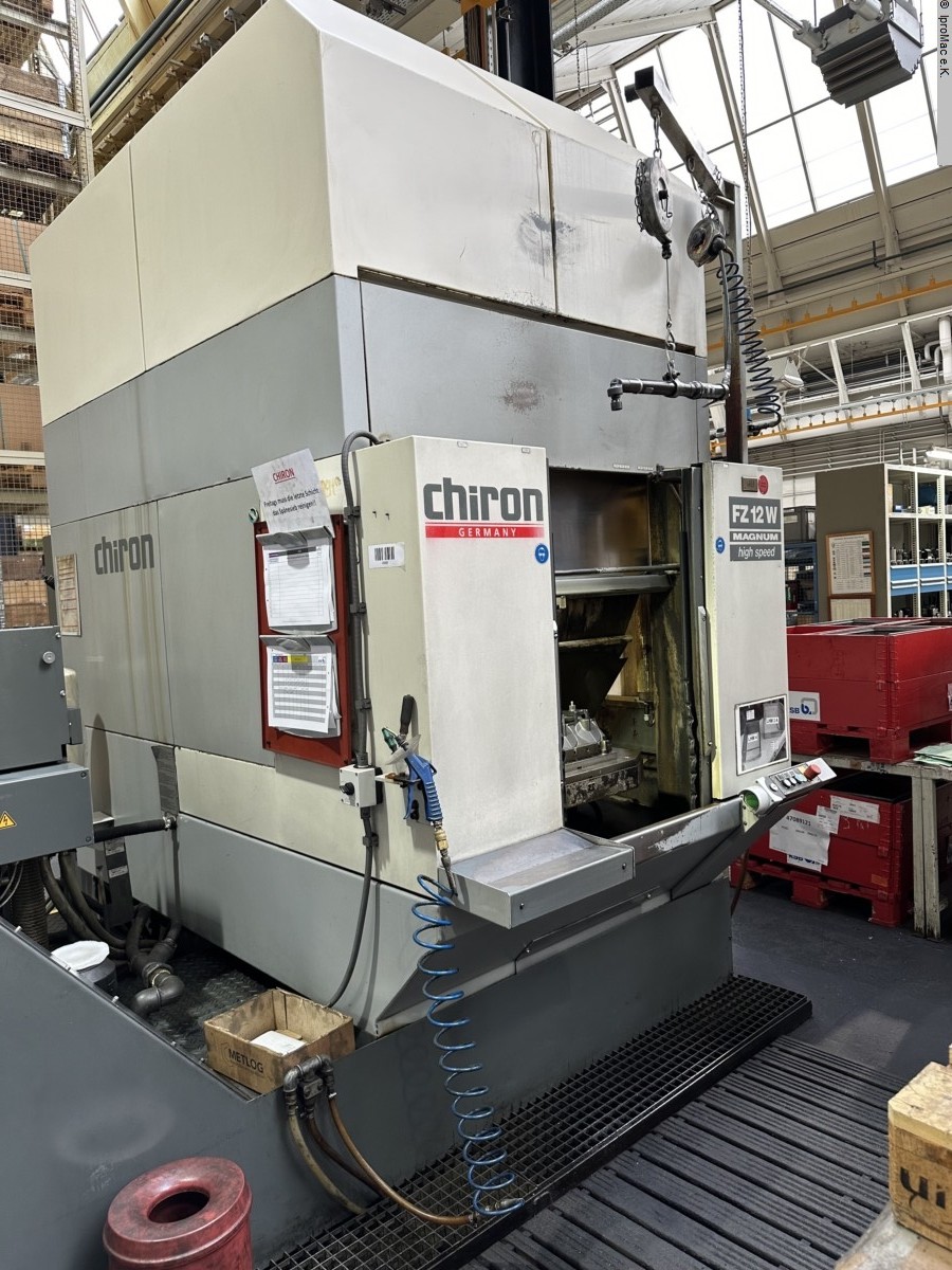 gebrauchte Maschinen sofort verfügbar Bearbeitungszentrum - Vertikal CHIRON FZ12 W high speed