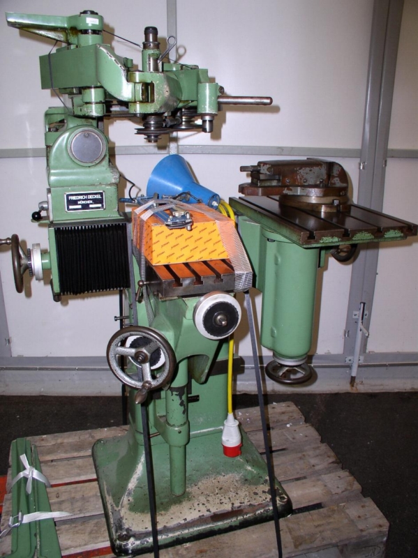 used Machines available immediately Engraving Machine DECKEL G1L