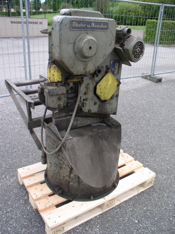 gebrauchte Maschinen sofort verfügbar Stanz-Scher-Anlage MUBEA BF30-12