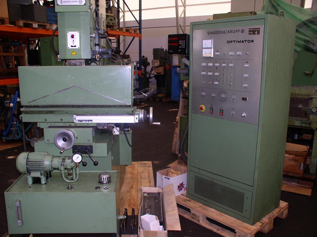 gebrauchte Metallbearbeitungsmaschinen Senkerodiermaschine SCHIESS-NASSOVIA FE 501