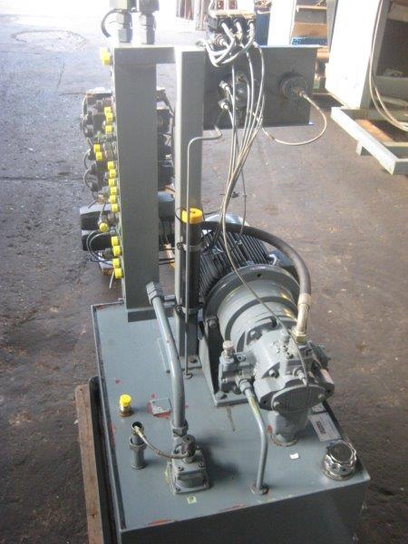 used Machines available immediately Hydraulic Pumps Unit UNIVERSAL Hydraulik -