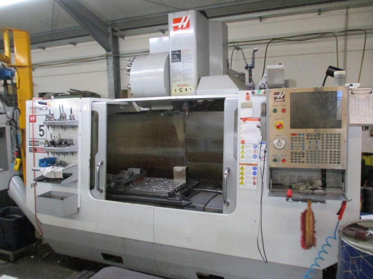 used Machines available immediately milling machining centers - vertical HAAS VF 5 B / 40 HE
