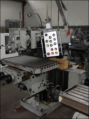 used Metal Processing Tool Room Milling Machine - Universal MAHO MH 800