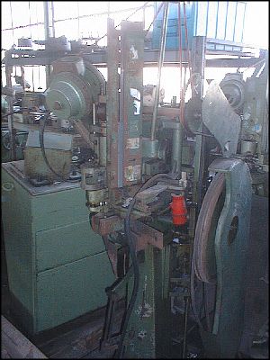 gebrauchte Metallbearbeitungsmaschinen Nietmaschine HANG 105 VDS