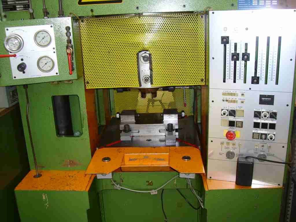 used try-out press SCHOEN SH-PZ 250