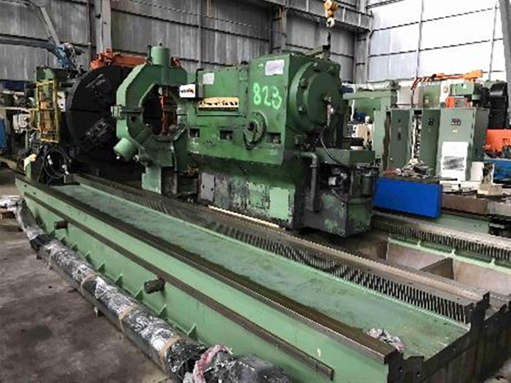 gebrauchte Metallbearbeitungsmaschinen Schwerdrehbank SOMUA CNC  2400 X 11.500 - 3 Bahnenbett